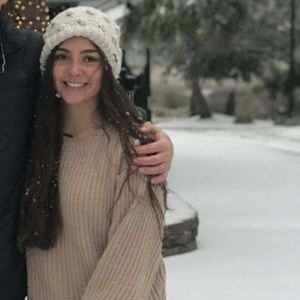 Meet your Posher, Aliki